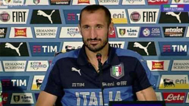 Giorgio Chiellini at a press conference in Italian outfit 